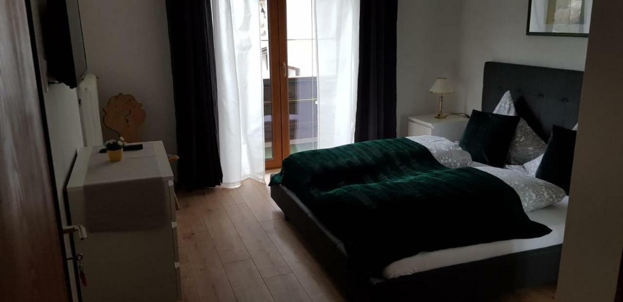 Lischenhof Apartment *
